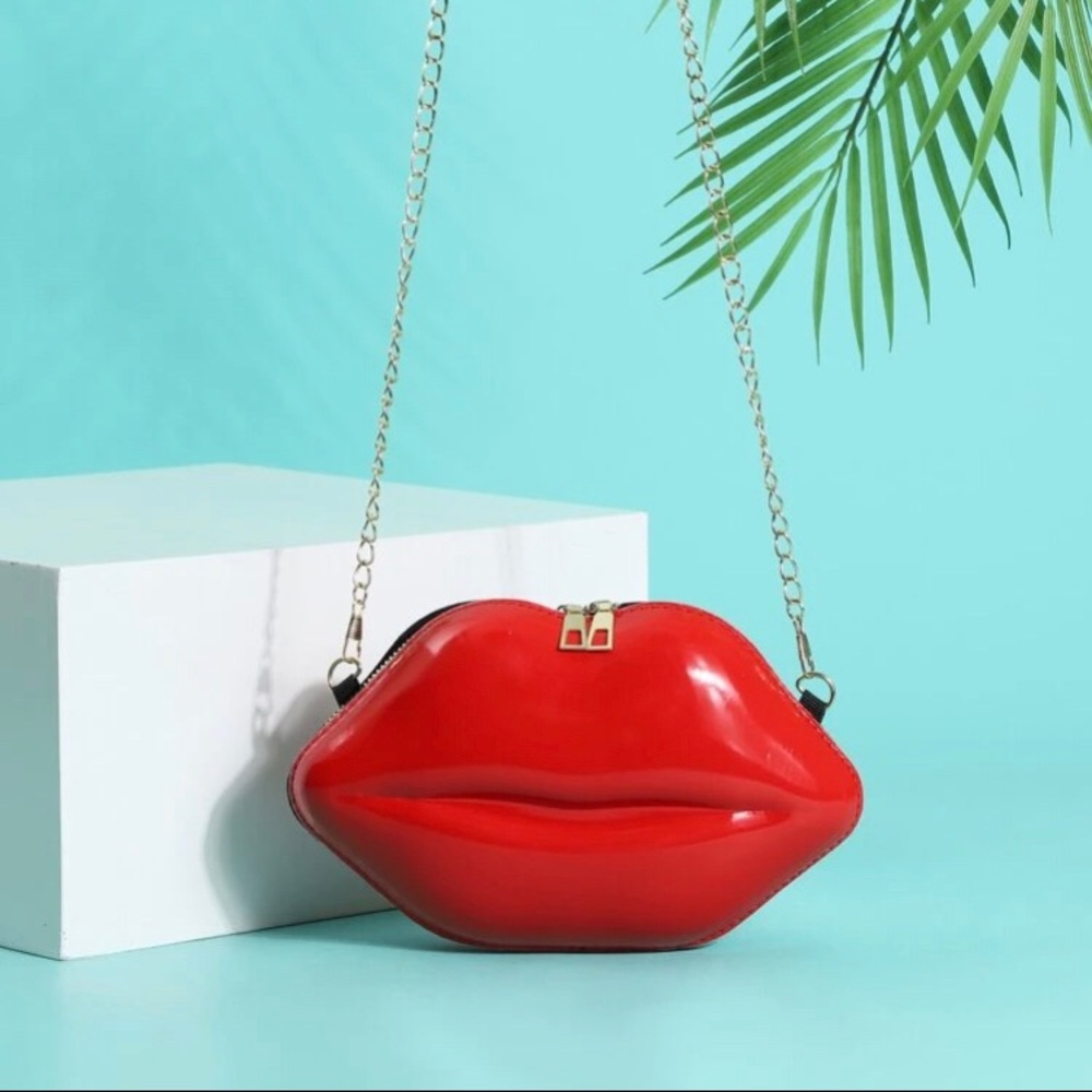 Red Lip-shaped Crossbody Purse